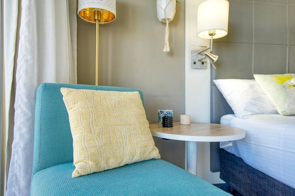 Apartment Gorgeous Studio Right In The Heart Of Surfers *